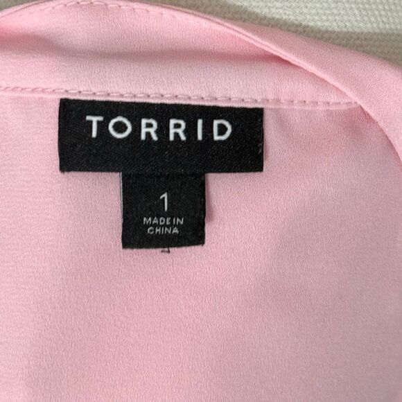 Torrid Pink Dolman Sleeve 1/4 Zip Georgette Blouse Sz 1X - Picture 10 of 14